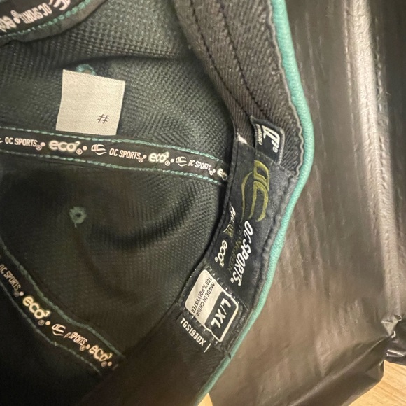 Green and white sports ball cap fitted - Picture 2 of 7